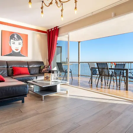 Апартаменты Piso Paradisaco Frente Al Mar Салоу